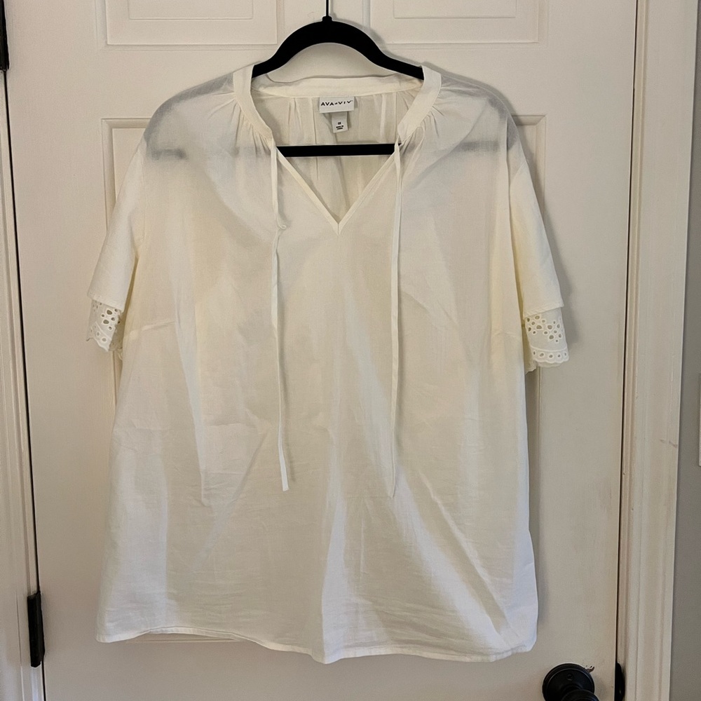 AVA VIV cream top size 1X